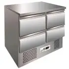 MESA ENSALADERA Y MESA DE TRABAJO REFRIGERADA DE ACERO INOX AISI 304 - Mod. G-S901-4D - ESTÁTICA - N. 4 CAJONES - TEMPERATURA +2°/+8°C - Medidas cm.  A 90 x F 70 x h 85 - CE