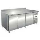 MESA REFRIGERADA CON PETO DE ACERO INOX AISI 304 - VENTILADO - Mod. ECZ3200BT - GASTRONORM 1/1 (cm 53 x 32,5) - N. 3 PUERTAS - CAPACIDAD Lt 465 - TEMPERATURA -10°/-20°C - Dim. cm. L 179,5 x P 70 x h 96 - CE