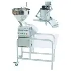 CORTADORA DE VERDURAS Y MOZZARELLAS CON SOPORTE - Mod. CL 55 2 tolvas TRIF - 2 tolvas: 1 tolva libre + 1 tolva de palanca - Capacidad de porciones de 100 a 1000 - 2 velocidades - Potencia W 1100 - Dimensiones cm L 86,5 x P 39,6 x 127,2h
