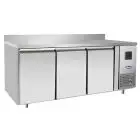 MESA REFRIGERADA CON PETO DE ACERO INOX - VENTILADO - Mod.EPF3472GR-SB-304T - GASTRONORM 1/1 (cm 53 x 32,5) - N. 3 Puertas - Capacidad Lt 420 - TEMPERATURA -22°/-17°C - Dim. cm. L 179,5 x P 70 x h 95 - CE