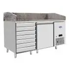 MESA REFRIGERADA PARA PREPARACIÓN DE PIZZA EN ACERO INOX - Mod. EPF3490GR - CLASE ENERGÉTICA A - PARA CAJAS DE PIZZA cm 60x40 - VENTILADO - N. 1 Puerta - N. 7 CAJONES NEUTROS cm 60x40 - Temperatura -2°/+8°C - Dim. cm. L 151 x P 80 x h 100/160 - CE
