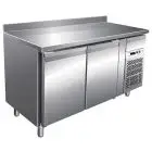 MESA REFRIGERADA CON PETO DE ACERO INOX AISI 304 - VENTILADO - Mod. G-GN2200TN - GASTRONORM 1/1 (cm 53 x 32,5) - 2 PUERTAS - CAPACIDAD BRUTA Lt 282 - TEMPERATURA -2°/+8°C - Medidas cm. A 136 x F 70 x h 96 - CE