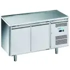 Mesa refrigerada de acero inox AISI 201 - Mod M-GN2100BT-FC - Gastronorm 1/1 (cm 53 x 32,5) - Ventilada - 2 puertas - Capacidad bruta 282 litros - Temperatura -18°/-22°C - Medidas cm L 136 x P 70 x H 85