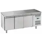 Mesa refrigerada de acero inox AISI 201 - Mod M-GN3100BT-FC - Gastronorm 1/1 (cm 53 x 32,5) - Ventilada - 3 puertas - Capacidad bruta 417 litros - Temperatura -18°/-22°C - Medidas cm L 179,5 x P 70 x H 85