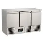 MESA ENSALADERA Y MESA DE TRABAJO REFRIGERADA DE ACERO INOX AISI 304 - Mod SF 903 TOP - ESTÁTICO CON AGITADOR - GASTRONORM 1/1 (cm 53 x 32,5) - N 3 PUERTAS REFRIGERADAS - TEMPERATURA +2°/+8°C - Dim cm L 136,8 x P 70 x h 87