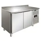 MESA REFRIGERADA CON PETO DE ACERO INOX AISI 304 - VENTILADO - Mod SNACK 2200 BTF - N 2 PUERTAS - CAPACIDAD Lt 260,3 - TEMPERATURA -18°/-22°C - Dim cm L 136 x P 60 x h 96