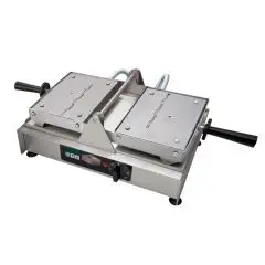 PLANCHA INDIVIDUAL GOFRERA INTERCAMBIABLE - MOD. 2351532EU - APERTURA DE 180° - DE ALUMINIO CON REVESTIMIENTO DE CERÁMICA - FORMA: N. 2 WAFLESS RECTANGULARES cm 10,5x16,5x2,34 - Alimentación monofásica 230v/50hz - Potencia W 2000 - Medidas Cm L 42 x P 30 