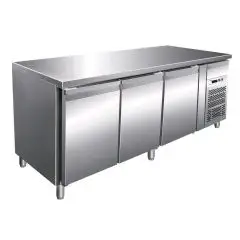 MESA REFRIGERADA DE ACERO INOX AISI 304 - PASTELERÍA - VENTILADO - Mod. G-PA3100TN - 3 PUERTAS - CAPACIDAD BRUTA Lt  580 - TEMPERATURA +2°/+8°C - Medidas cm. A 202 x F 80 x h 86 - CE