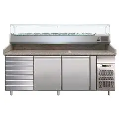 MESA REFRIGERADA PARA PREPARACIÓN DE PIZZA DE ACERO INOX AISI 304 - CON VITRINA PARA INGREDIENTES - PARA CONTENEDORES DE PIZZAS 60 X 40 - VENTILADO - Mod. G-PZ2610TN38 - 2 PUERTAS REFRIGERADAS + 1 CAJONERA NEUTRA CON N. 7 CAJONES - TEMPERATURA +2°/+8°C - 