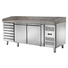 MESA REFRIGERADA PARA PREPARACIÓN DE PIZZA EN ACERO INOX - Para Contenedores o Cajas de PIZZA cm 60 x 40 x 7 H - VENTILADO - Mod. CM2612TN - N. 2 Puertas Refrigeradas + 1 CAJONERA NEUTRA de N. 7 CAJONES - TEMPERATURA -2°/+8°C - Medidas cm. L 202,5 x P 80 