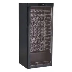 EXPOSITOR REFRIGERADO PARA VINOS - Mod. G-BJ308 - Capacidad de botellas N. 72 de 0,75 Lt - Temperatura diferenciada en cada estante - Temperatura +5/+18 °C - Potencia W 100 - Alimentación monofásica 230V/1/50Hz - Dimensiones cm L 60 x P 60,3 x 156 h - CE
