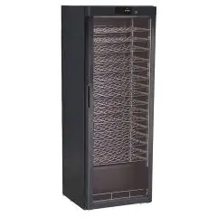 EXPOSITOR REFRIGERADO PARA VINOS - Mod. G-BJ408 - Capacidad de botellas N. 96 de 0,75 Lt - Temperatura diferenciada en cada estante - Temperatura +5/+18 °C - Potencia W 112 - Alimentación monofásica 230V/1/50Hz - Dimensiones cm L 60 x P 60,3 x 186 h - CE