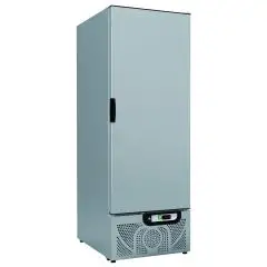 ARMARIO FRIGORÍFICO - GASTRONORM GN 2/1 - MOD. KITCHEN 600 PX - MUEBLE DE CHAPA DE ACERO INOX AISI 430 - Capacidad LT. 600 - Temperatura +2°/+10°C - Medidas cm. A 67 - x F 87,8 - x h 194,5 - Homologación CE