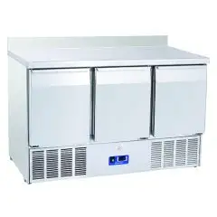 MESA ENSALADERA Y MESA DE TRABAJO REFRIGERADA DE ACERO INOX - Mod. CRA 93 A - ESTÁTICA - GASTRONORM 1/1(cm 53 x 32,5) - N. 3 PUERTAS REFRIGERADAS - TEMPERATURA 0°/+8°C - Dim. cm. L 136,5 x P 70 x h 98 - CE
