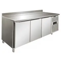 MESA REFRIGERADA CON PETO DE ACERO INOX AISI 304 - VENTILADO - Mod CXF3200BT - GASTRONORM 1/1 (cm 53 x 32,5) - N 3 PUERTAS - CAPACIDAD Lt 358 - TEMPERATURA -18°/-22°C - Dim cm L 179,5 x P 70 x h 96