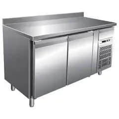 MESA REFRIGERADA CON PETO DE ACERO INOX AISI 304 - PARA SNAKS - VENTILADO - Mod. G-SNACK2200TN - 2 PUERTAS - CAPACIDAD BRUTA Lt 228 - TEMPERATURA -2°/+8°C - Medidas cm. A 136 x F 60 x h 96 - CE