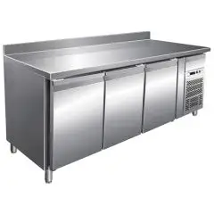 MESA REFRIGERADA CON PETO DE ACERO INOX AISI 304 - PARA SNAKS - VENTILADO - Mod. G-SNACK3200TN - 3 PUERTAS - CAPACIDAD BRUTA Lt 339 - TEMPERATURA -2°/+8°C - Medidas cm. A 179,5 x F 60 x h 96 - CE
