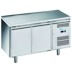 Mesa refrigerada de acero inox AISI 201 - Mod M-GN2100TN-FC - Gastronorm 1/1 (cm 53 x 32,5) - Ventilada - 2 puertas - Capacidad bruta 282 litros - Temperatura +2°/+8°C - Medidas cm L 136 x P 70 x H 85