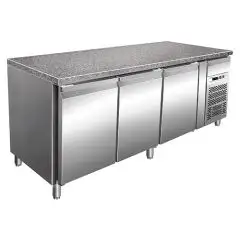 MESA REFRIGERADA DE ACERO INOX AISI 304 - PASTELERÍA - VENTILADO - Mod. G-PA2000TNGR7 - ENCIMERA DE GRANITO - N. 3 PUERTAS - CAPACIDAD BRUTA Lt 613 - TEMPERATURA -2°/+8°C - Dim. cm L 200,5 x P 80 x h 87 - CE