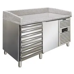 MESA REFRIGERADA PARA PREPARACIÓN DE PIZZA DE ACERO INOX AISI 304 - PARA CONTENEDORES DE PIZZA cm 60x40 - VENTILADO - Mod PZF01C - N 1 PUERTA REFRIGERADA + 1 CAJONERA NEUTRA con N 7 CAJONES - TEMPERATURA +2°/+8°C - Dim cm L 151,5 X P 80 X h 100