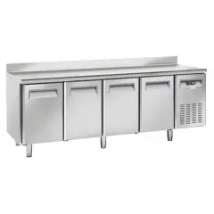 MESA REFRIGERADA CON PETO DE ACERO INOX - PARA SNACK - MOD. SF 4200 - N. 4 PUERTAS - VENTILADO - CAPACIDAD Lt. 485 - TEMPERATURA -22° / -18° C - DIM. cm L 225 x P 60 x H 95 - CE