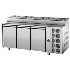 MESA REFRIGERADA DE ACERO INOX AISI 304 - Mod. TF03MIDGNSK - VENTILADO - GASTRONORM 1/1 - PLANO DE PREPARACIÓN SNACK - N. 3 PUERTAS - Temperatura 0°/+10°C - Dim. cm. L 187 x P 70 x h 95/102 - CE
