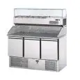 MESA REFRIGERADA PARA PREPARACIÓN DE PIZZA Y ENSALADAS - Mod.  SLV03PZ + VR4140VD - VENTILADO - GASTRONORM 1/1 (cm 53x32,5) - ENCIMERA Y PETO DE GRANITO - N. 3 PUERTAS REFRIGERADAS - VITRINA REFRIGERADA GN 1/4 (cm 26,5x16,2) - Temperatura +4°/+6°C - Medid