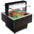 ISLA EXPOSITORA BUFFET CUADRADA CON CUBA BAÑO MARÍA - MOD. VENEZIA IQ BM - ESTRUCTURA DE MADERA - ENCIMERA DE CUARZO COMPACTO DE ALTA PUREZA - CUBA DE ACERO INOX AISI 304 - CRISTALES TEMPLADOS - Temperatura °C +30/+80 - Homologación CE