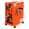 CORTADORA MANUAL DE CASTAÑAS DE SOBREMESA - MOD. 100 MANUAL - 100 castañas por minuto - Calibre regulable - Sistema de cuchillas de alto rendimiento - Medidas cm L 31 X P 27 X H 40 - Homologación CE