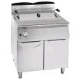 FREIDORA DE GAS PARA PASTELERÍA - LÍNEA PASTRY - MOD. FG73PT - N. 1 CUBA LT. 44 DE ACEITE - N. 1 COMPARTIMENTO NUETRO CON DOS PUERTAS - Dimensioness Cm L 80 X P 70 X h 90 - Peso Kg 102