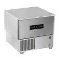 Abatidor de temperatura TOUCH - MOD.AB03 TH - TOUCH SCREEN - Enfriamiento por aire - Capacidad de bandejas: N. 3 x GN 1/1 (cm 53x32,5) o N. 3 cm 60x40 - Rendimiento enfriamiento: +70° +3° (Kg.15) - Rendimiento congelación: +70° -18° ( Kg 9 ) - Dim. exteri