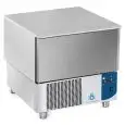 ABATIDOR DE TEMPERATURA - MOD.AB03 - Refrigeración por aire - Capacidad de bandejas: N. 3 x GN 1/1 (cm 53x32,5) o N. 3 cm 60x40 - Rendimiento abatimiento positivo: +70° +3° (Kg.15) - Rendimiento abatimiento negativo: +70° -18° ( Kg 9 ) - Medidas ext. cm L