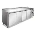 Mesa refrigerada modelo CXF 4200 ATN CON ALZATINA, temperatura -2°C / +8°C, capacidad bruta 476 Lt, dimensiones exteriores 2230 x 700 x 960 mm.