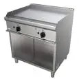 PLANCHA FRY TOP A GAS - MOD. G7NUQ2DCN - PLANCHA LISA - Armario abierto - N. 2 zonas de cocción - Potencia kW 12 - Medidas: cm A 80 x F 70 x H 85 - Homologación CE