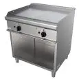 PLANCHA FRY TOP A GAS - MOD. G7NUQ2DCO - 1/2 PLANCHA LISA 1/2 PLANCHA RAYADA - Armario abierto - N. 2 zonas de cocción - Potencia kW 12 - Medidas: cm A 80 x F 70 x H 85 - Homologación CE