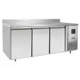 MESA REFRIGERADA CON PETO DE ACERO INOX - VENTILADO - Mod.EPF3472GR-SB-304T - GASTRONORM 1/1 (cm 53 x 32,5) - N. 3 Puertas - Capacidad Lt 420 - TEMPERATURA -22°/-17°C - Dim. cm. L 179,5 x P 70 x h 95 - CE