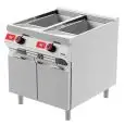 FREIDORA ELÉCTRICA - LÍNEA BOHEME - MOD FRE92ME - N 2 cubas Lt 21 + 21 de aceite - Mandos electrónicos - N 2 compartimentos neutros con puertas - Potencia kW 34,8 - Dimensiones cm L 80 x P 90 x H 90