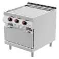 PLANCHA FRY TOP ELÉCTRICA - MOD. FTE92EE - Placa acanalada - Con horno estático eléctrico GN 2/1 - Potencia total kW 20,6 - Dimensiones: cm L 80 x P 90 x H 90 - CE