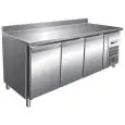 MESA REFRIGERADA CON PETO DE ACERO INOX AISI 304 - VENTILADO - Mod. G-GN3200BT - GASTRONORM 1/1 (cm 53 x 32,5) - N. 3 PUERTAS - CAPACIDAD BRUTA Lt 417 - TEMPERATURA -18º/-22ºC - Medidas cm. A 179,5 x F 70 x h 96 - CE