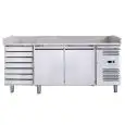 MESA REFRIGERADA PARA PREPARACIÓN DE PIZZA DE ACERO INOX AISI 201 - PARA CONTENEDORES PIZZAS cm 60x40 - VENTILADO - Mod. G-PZ2610TN FC - N. 2 PUERTAS REFRIGERADAS + 1 CAJONERAS NEUTRAS CON N. 7 CAJONES - TEMPERATURA -2°/+8°C - Medidas cm A 202 X F 80 X h 