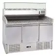 MESA REFRIGERADA PARA PREPARACIÓN DE PIZZA DE ACERO INOX AISI 201 - GASTRONORM 1/1 (cm 53 x 32,5) - ESTÁTICO - Mod. G-S903PZ33 FC - CON VITRINA PARA INGREDIENTES - 3 PUERTAS REFRIGERADAS - TEMPERATURA +2°/+8°C - Medidas cm. A 140 x F 70 x h 145,5 - CE