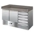 MESA REFRIGERADA PARA PREPARACIÓN DE PIZZA DE ACERO INOX AISI 304 - GASTRONORM 1/1 (cm 53x32,5) - ESTÁTICO - Mod. G-S903PZCASSV -N. 2 PUERTAS REFRIGERADAS + 1 CAJONERAS NEUTRAS CON N. 6 CAJONES - TEMPERATURA +2°/+8°C - Medidas cm A 140 X F 70 X h 102 - CE