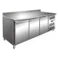 MESA REFRIGERADA CON PETO DE ACERO INOX AISI 201 - VENTILADO - Mod GN3200TN - GASTRONORM 1/1 (cm 53 x 32,5) - N 3 PUERTAS - CAPACIDAD Lt  417 - TEMPERATURA +2°/+8°C - Medidas cm L 179,5 x P 70 x h 95