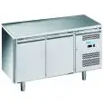 Mesa refrigerada de acero inox AISI 201 - Mod M-GN2100BT-FC - Gastronorm 1/1 (cm 53 x 32,5) - Ventilada - 2 puertas - Capacidad bruta 282 litros - Temperatura -18°/-22°C - Medidas cm L 136 x P 70 x H 85