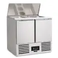 Mesa saladette refrigerada modelo SALADETTE SF 901 BC, temperatura +2°C / +8°C, capacidad bruta 257 Lt, dimensiones exteriores 900 x 700 x 870 mm.