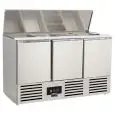 Mesa saladette refrigerada modelo SALADETTE SF 903 BC, temperatura +2°C / +8°C, capacidad bruta 400 Lt, dimensiones exteriores 1365 x 700 x 870 mm.
