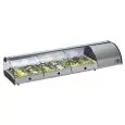EXPOSITOR DE SOBREMESA VITRINA REFRIGERADA - SERIE SUSHIGNSS - Estructura de acero INOXIDABLE - CUBETAS GN 1/3 - Temp. °C +1/+5 - Monofásico - ESTÁTICA - CRISTAL CURVO ABRIBLE DE SERIE POR LADO CLIENTE - Iluminación - MOTOR INCORPORADO