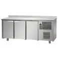 MESA REFRIGERADA CON PETO DE ACERO INOX AISI 304 - Mod. UG03M60AL - VENTILADAS - N. 3 PUERTAS - Temperatura 0°/+10°C - Medidas cm. L 191 x P 60 x h 95/102 - CE