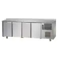 MESA REFRIGERADA CON PETO DE ACERO INOX AISI 304 - Mod. UG04M60AL - VENTILADAS - N. 4 PUERTAS - Temperatura 0°/+10°C - Medidas cm. L 236 x P 60 x h 95/102 - CE