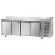 MESA REFRIGERADA CON PETO DE ACERO INOX AISI 304 - PARA PASTELERÍAS - BANDEJA cm 60x40 - VENTILADO - Mod. UQ04MAL - N. 4 PUERTAS - Temperatura 0°/+10°C - Medidas cm. L 270 x P 80 x h 95/102 - CE